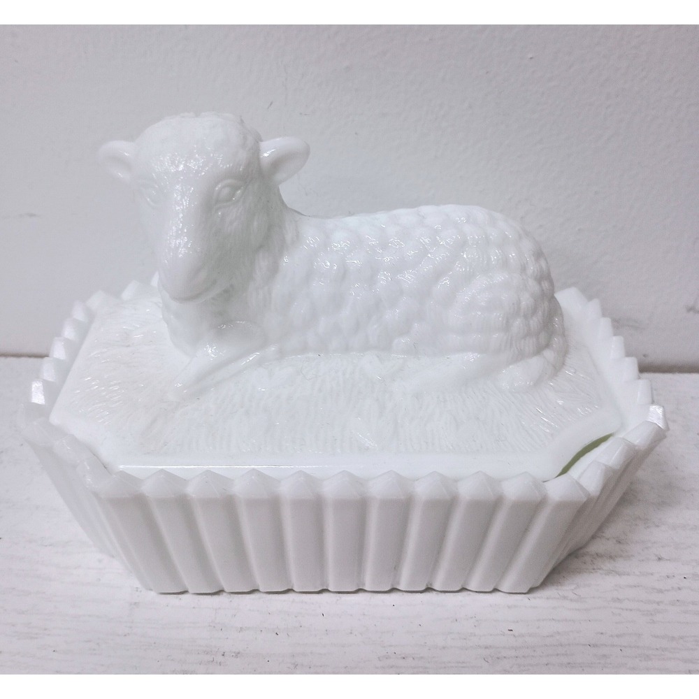 Vintage Westmoreland Milk Glass Lamb Covered Dish White Picket Fence Base